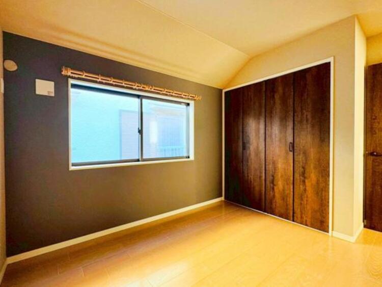 内装 広いクローゼット、収納は多いほうが嬉しいですね