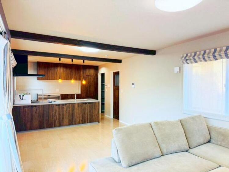 居間 家族の日常が刻まれる大切な空間です