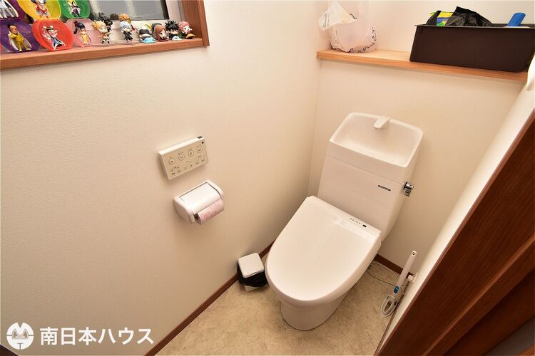 その他 【1階トイレ】温水洗浄便座機能付きのトイレです！
