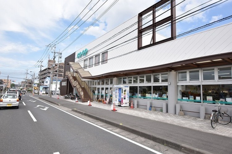 周辺 コープかごしま南谷山店コープのお店は、「ＣＯＯＰ商品」と「産地直結」の生鮮品、手作りのお惣菜などを中心に、毎日の暮らしをより豊かに、安心・安全な「生協品質」を提供する… 徒歩 約13分（約1030m）