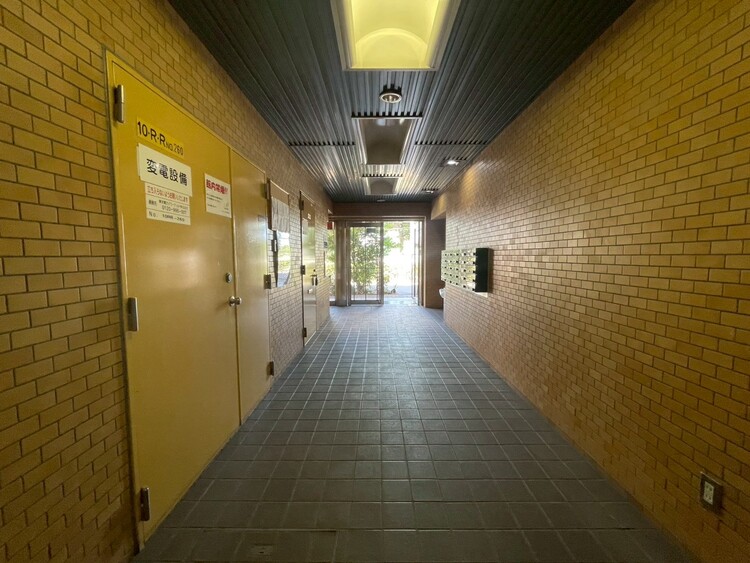 エントランス エントランスは、毎日の行き帰りで使う大事な空間です。