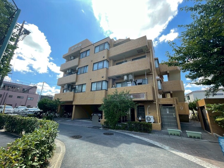 外観 現地に足をお運びいただいた際には、周辺散策などをお勧めいたします。