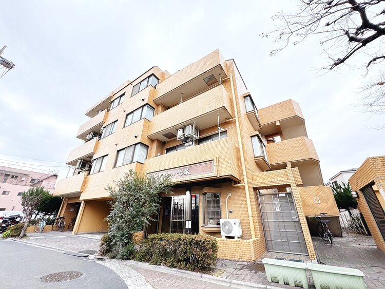 外観 資料には掲載していない情報が、現地にはたくさんあります。是非一度、現地をご確認ください。