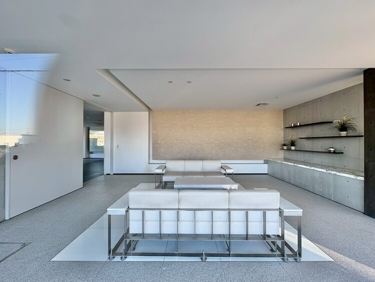 エントランス エントランス内部は、管理が行き届き清潔な共有スペースとなっています。