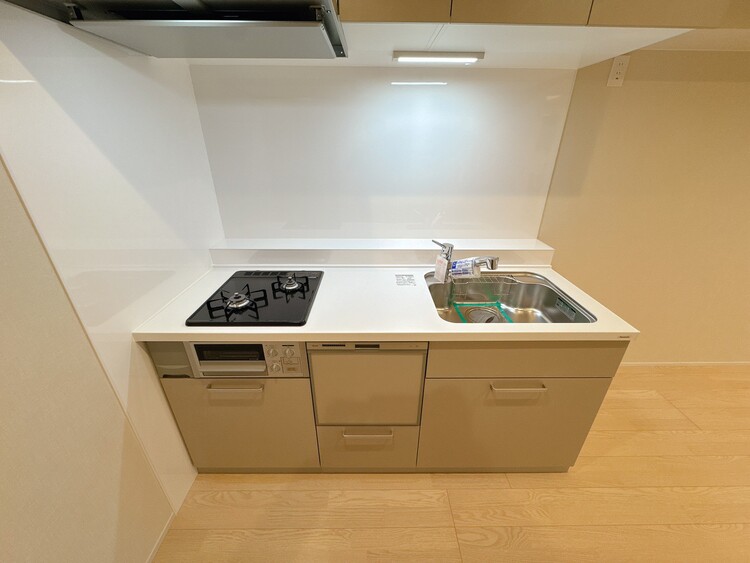 キッチン スマートな意匠と充実の機能を備えたキッチンが、暮らしにおいしい彩りを添えます。