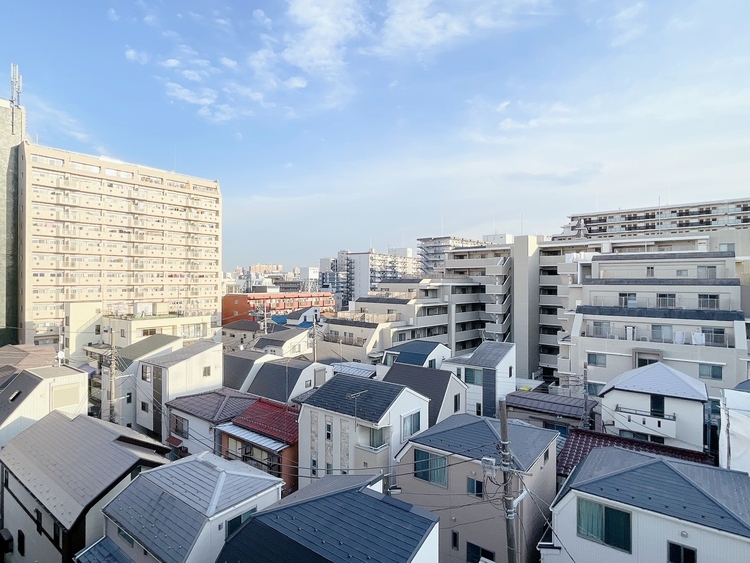 バルコニー 頬をなでる、優しい風を感じることが出来ます。