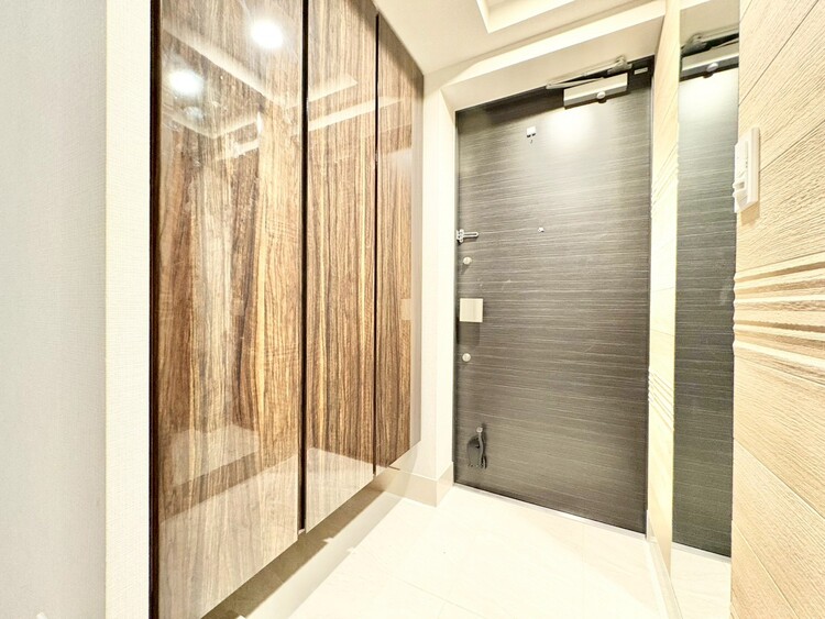 玄関 シューズボックスを完備した玄関です。