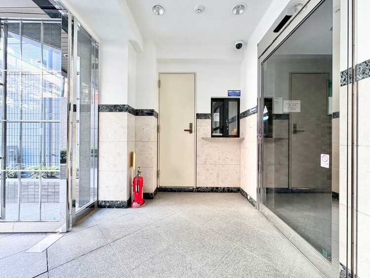 エントランス エントランスは、毎日の行き帰りで使う大事な空間です。