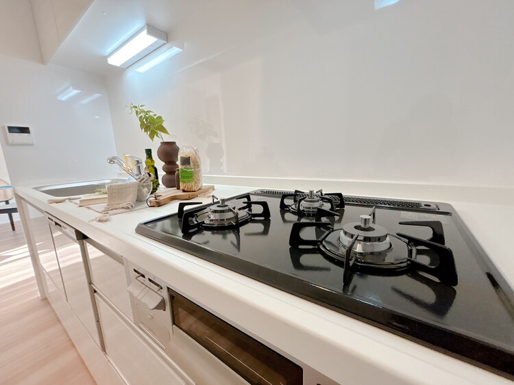 キッチン 洗練されたスタイリッシュなデザイン性と使いやすさを備えた仕様。