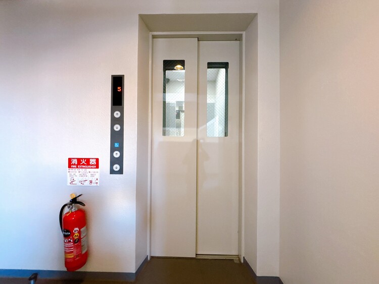 その他 エレベーターの管理も、きちんと行き届いてます。