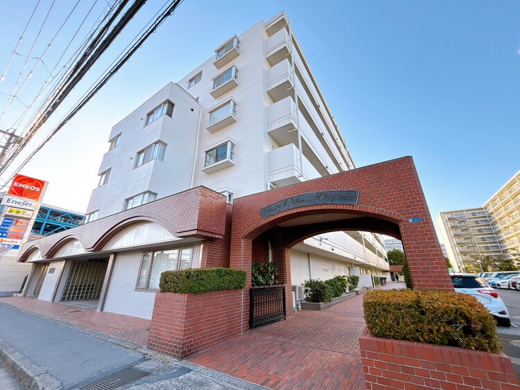 外観 資料には掲載していない情報が、現地にはたくさんあります。是非一度、現地をご確認ください。