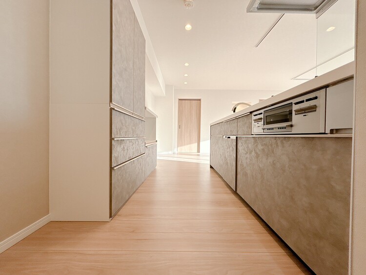 キッチン 洗練されたスタイリッシュなデザイン性と使いやすさを備えた仕様。