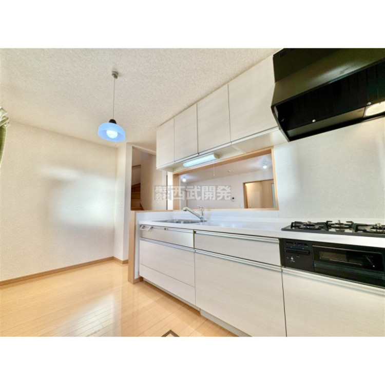 キッチン お料理をしながらでもご家族との会話を楽しめる対面キッチンです。