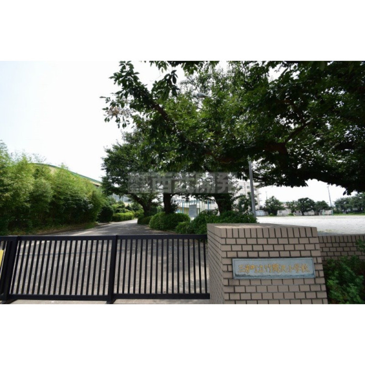 周辺 竹間沢小学校(約350m)