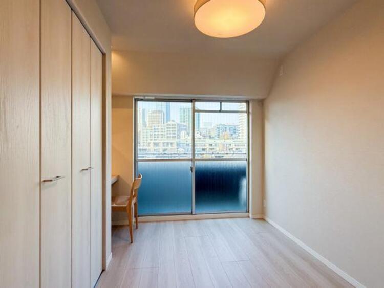 内装 仕事や趣味のスペースとしても活用できる、多用途に使える部屋。