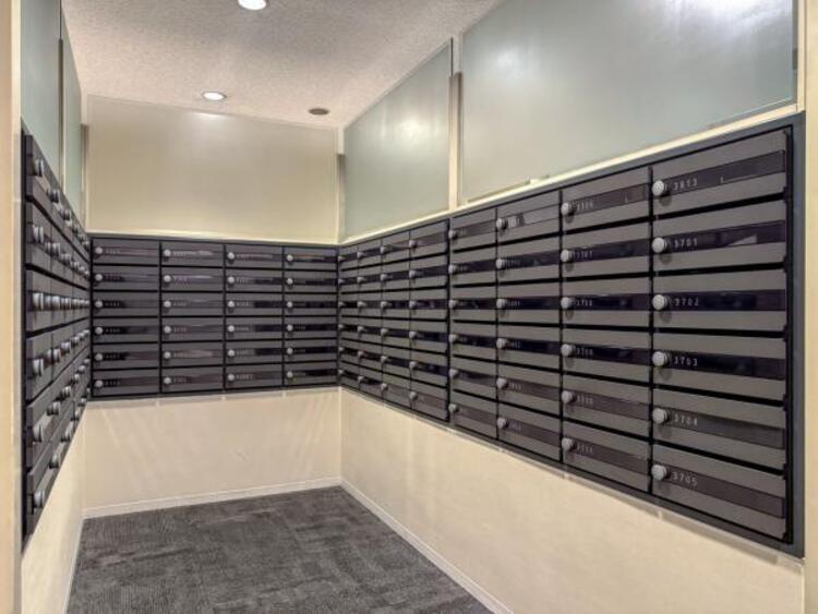 その他 一住戸ごとに設置されておりダイアル付きのため防犯面でも安心です。