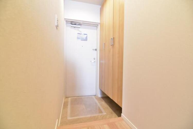 その他 雑多な玄関ではなくスッキリ空間としてお家の顔になるよう設計いたしました。