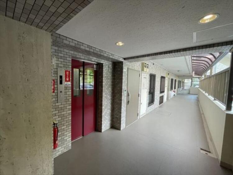 その他 エレベーター