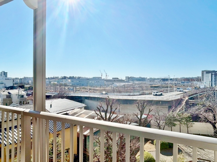 その他 眺望や窓からの景色が良いと、家で過ごす時間も快適です。