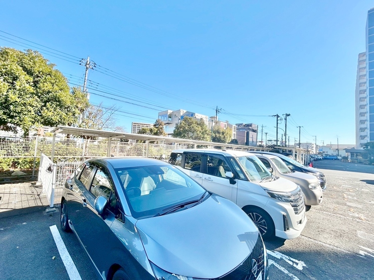 その他 駐車スペースが嬉しいですね。※空き状況は都度ご確認下さい。