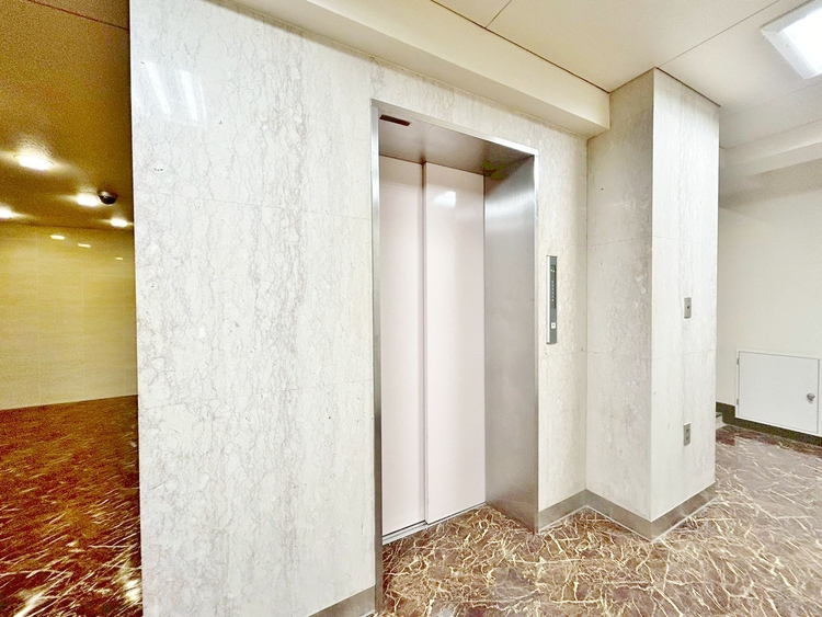 その他 エレベーター完備のため荷物が多くなっても安心。