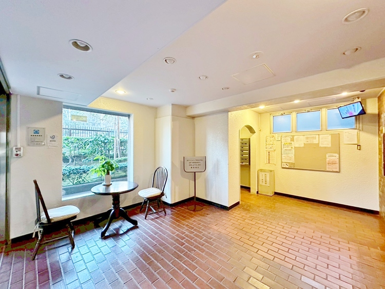 その他 館内は静寂な中が保たれており、管理が行き届いている印象を受けました。