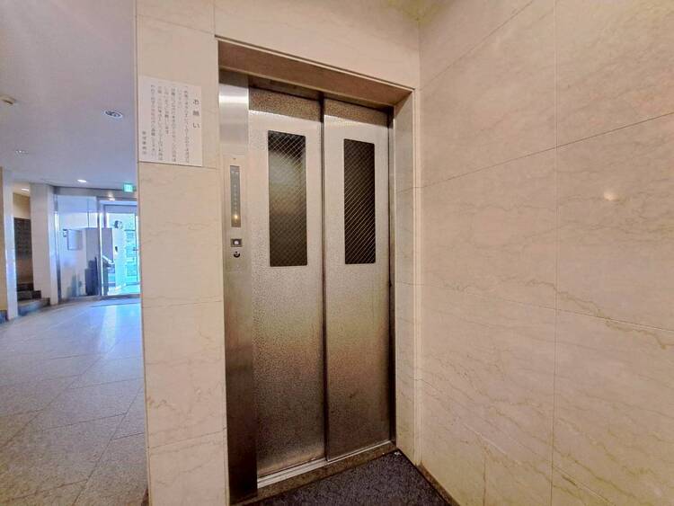 その他 エレベーター完備のため荷物が多くなっても安心。