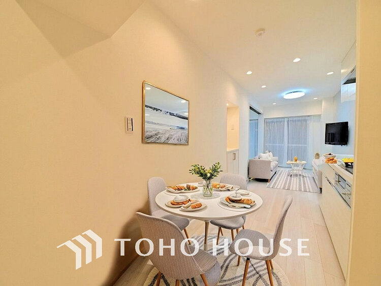 内装 明るいLDKは自然と家族が集まるコミュニケーションの場所に（家具はすべてCGです）