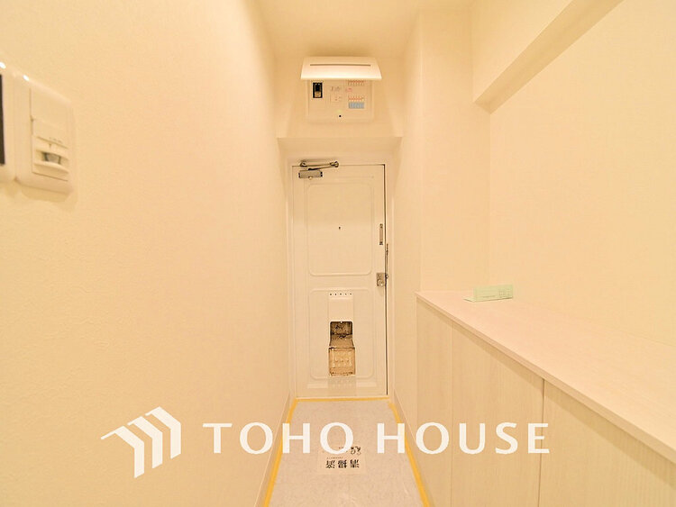 玄関 落ち着いた雰囲気の玄関、家族の帰りを暖かく迎えてくれます