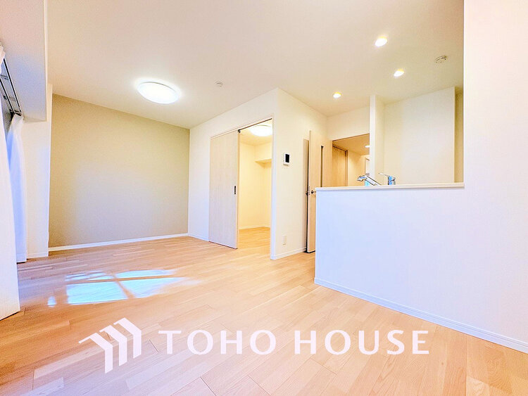 内装 上質な時間を育む暮らしのメインステージ。寛ぎとコミュニケーションを育む居心地のよい場所