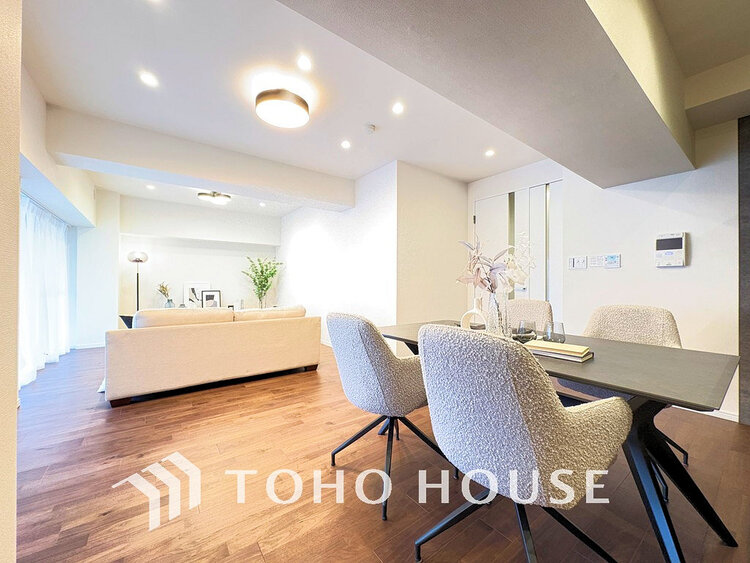 内装 ゆったりとくつろげる上質なリビングダイニング