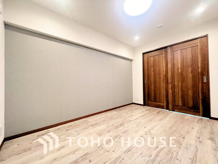 内装 1日の疲れを癒し、心地よく寛げるようゆったりとした広さをしています(現地には家具があります)