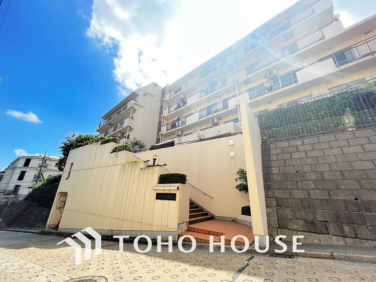 外観 〜商業施設の揃う「溝の口」駅徒歩10分の好立地〜南東向き専用庭付き住戸〜