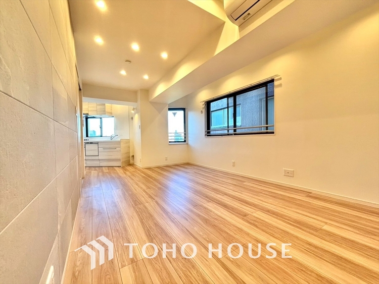 内装 「想像していた以上に広い」が写真を撮っているときの感想です。家事動線に配慮したプランによりご家族がくつろげる明るく広い空間が確保できました。