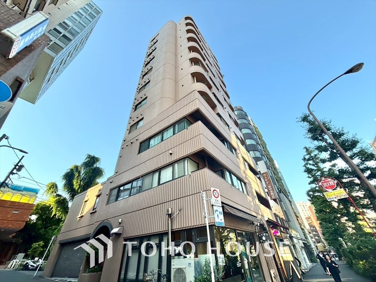 外観 漂う上質な空気感、マンションに入れば「おかえりなさい」と笑顔で迎えてくれるエントランス。最良の心配りを感じるマンションでした。