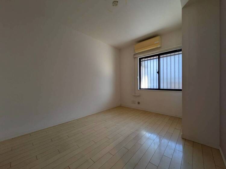 子供部屋 清かで艶やかな時間をもたらしてくれる室内です。