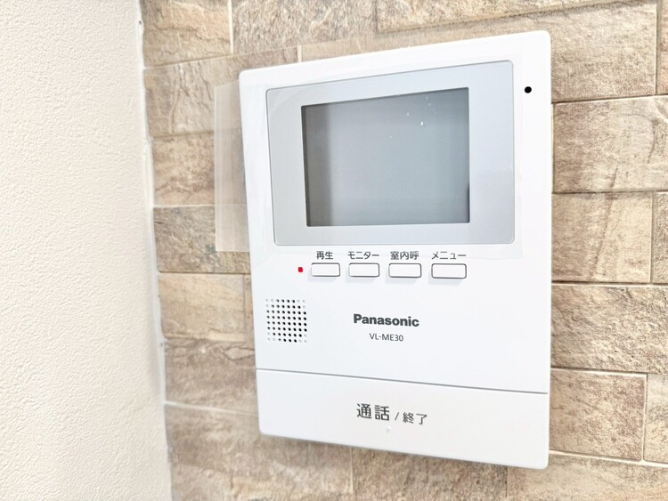 設備 誰が来てもわかる様にモニター付きインターホンを設置。