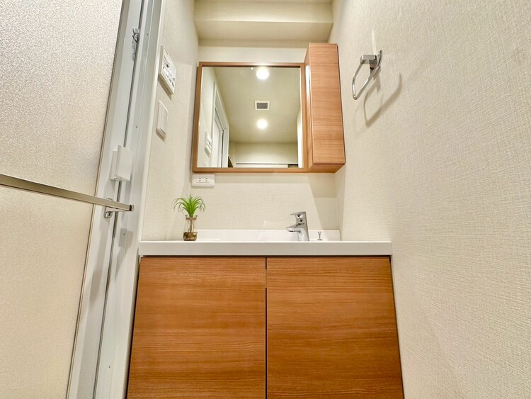 洗面 清潔感を感じられる洗面化粧台。