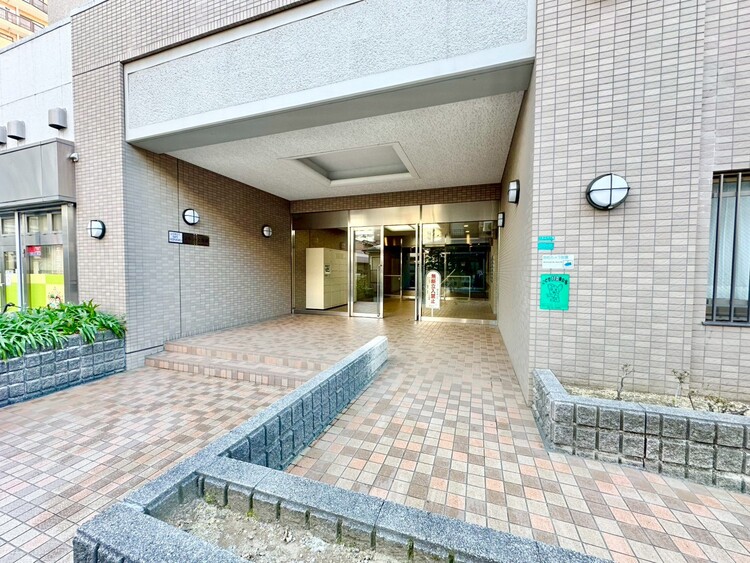 エントランス 上質感漂う玄関アプローチです。