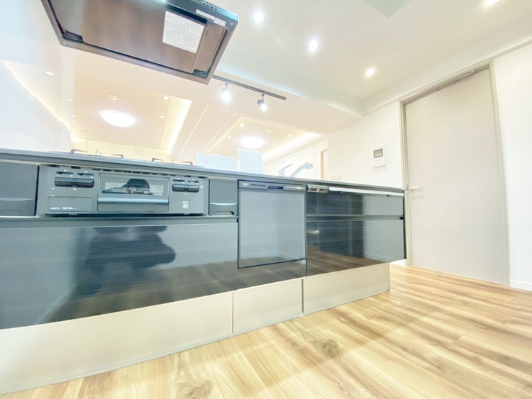 キッチン 使いやすくスタイリッシュなキッチン空間になっております。