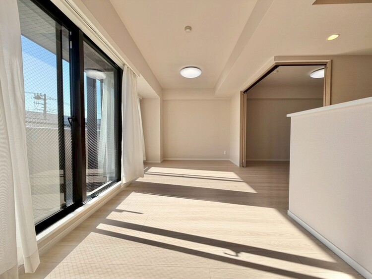 居間 シンプルな内装と偏り過ぎないデザインで統一しました。