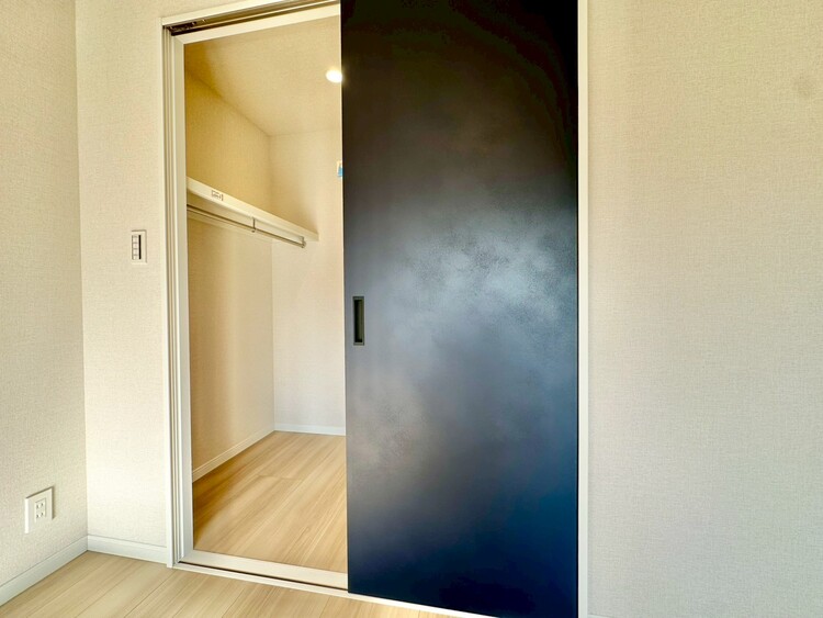 その他 収納スペースが付いていて、お部屋を広く使っていただけます。