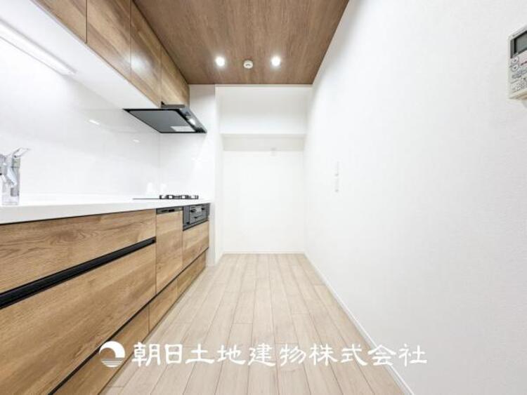 その他 【キッチン】快適な日常を支える機能性と強さがひとつになった自慢のキッチンです。