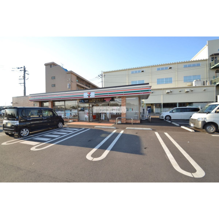 周辺 セブンイレブン狭山上広瀬店(約370m)