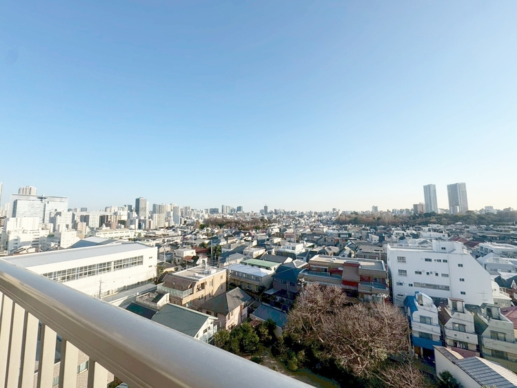 その他 眺望や窓からの景色が良いと、家で過ごす時間も快適です。