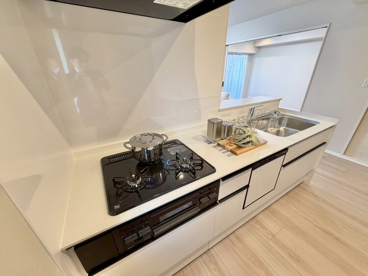 キッチン 使いやすくスタイリッシュなキッチン空間になっております。