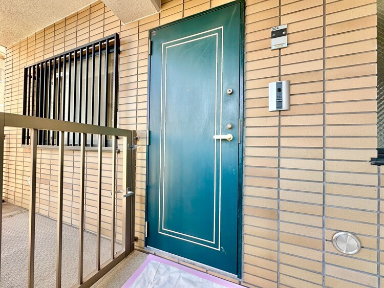 玄関 清潔感のある落ち着いた雰囲気の玄関です。