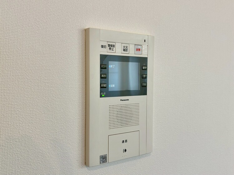 その他 誰が来てもわかる様にモニター付きインターホンを設置。