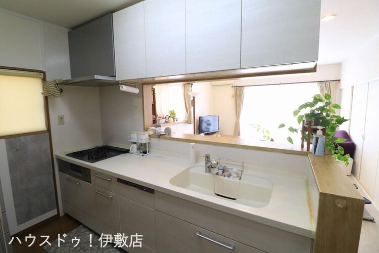 キッチン 【キッチン】カウンターキッチンで家族の笑顔を見守りながら調理できます！