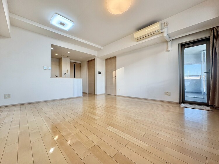 居間 豊かな居住性と、安心感を満たすクオリティが見事に調和した住空間。